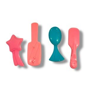 VTG Lot Of 4 - 80s 90s Barbie Doll Brushes Brush Assorted Colors B-1